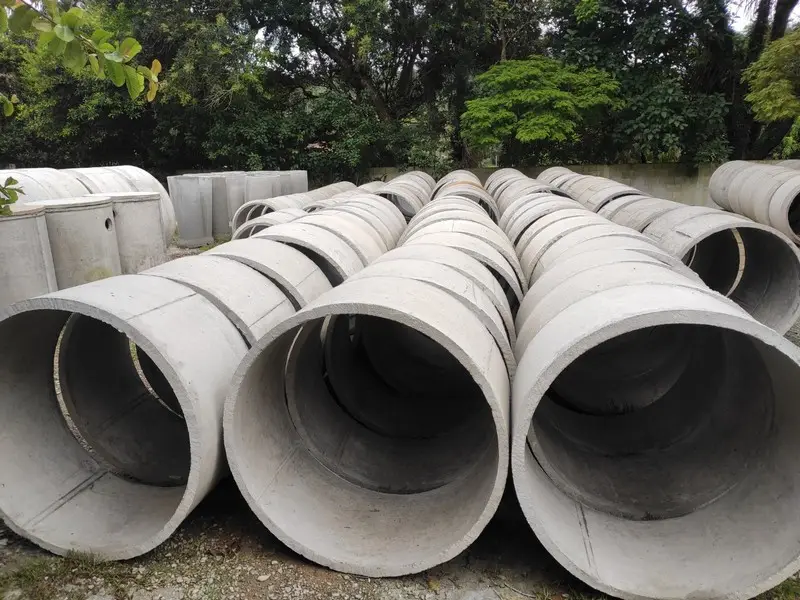 Fabricação de tubos de concreto